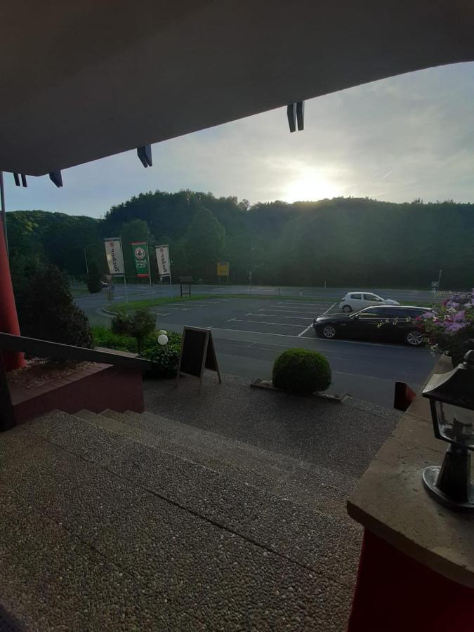 Hotel Landgasthof Frankenstern 괴스바인슈타인 외부 사진